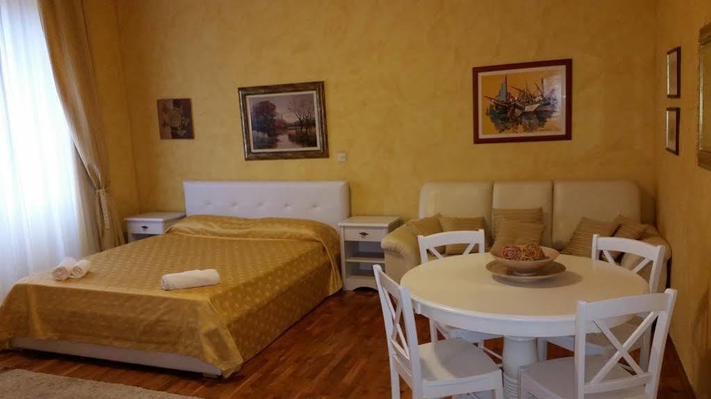 Apartments Villa Rossella 1 Rovinj Bagian luar foto